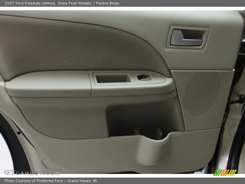 Dune Pearl Metallic / Pebble Beige 2007 Ford Freestyle Limited