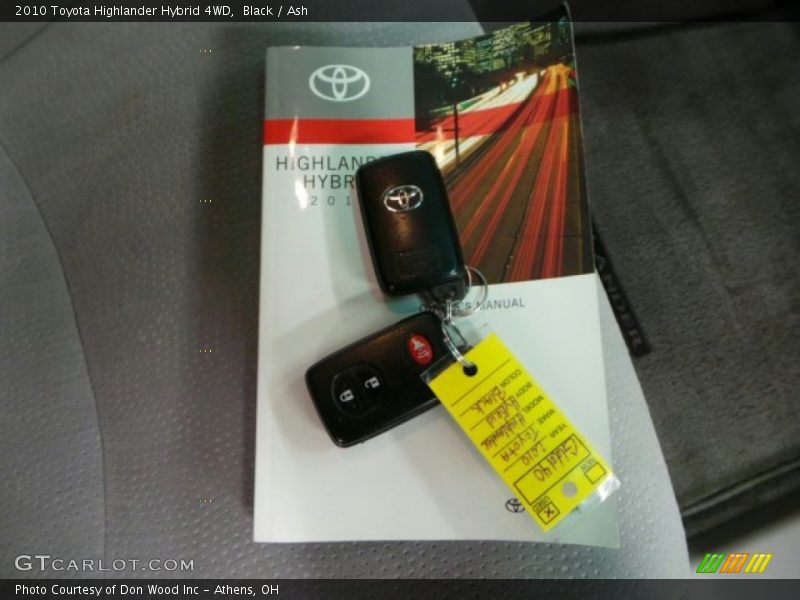 Black / Ash 2010 Toyota Highlander Hybrid 4WD