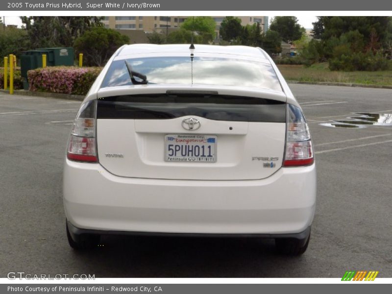Super White / Ivory/Brown 2005 Toyota Prius Hybrid
