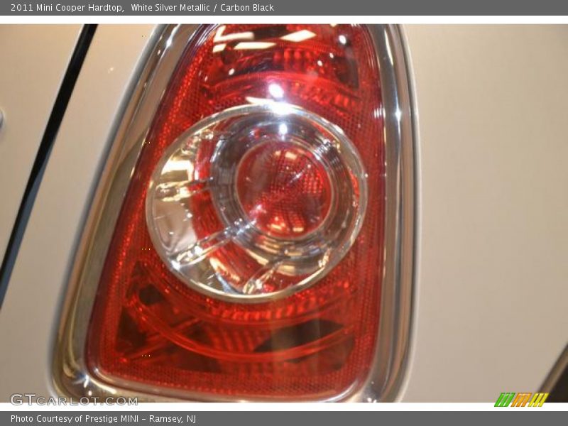 White Silver Metallic / Carbon Black 2011 Mini Cooper Hardtop