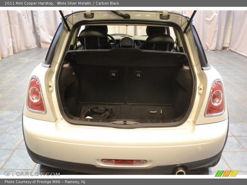 White Silver Metallic / Carbon Black 2011 Mini Cooper Hardtop