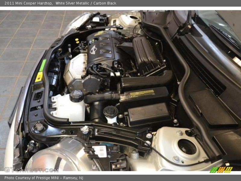 White Silver Metallic / Carbon Black 2011 Mini Cooper Hardtop