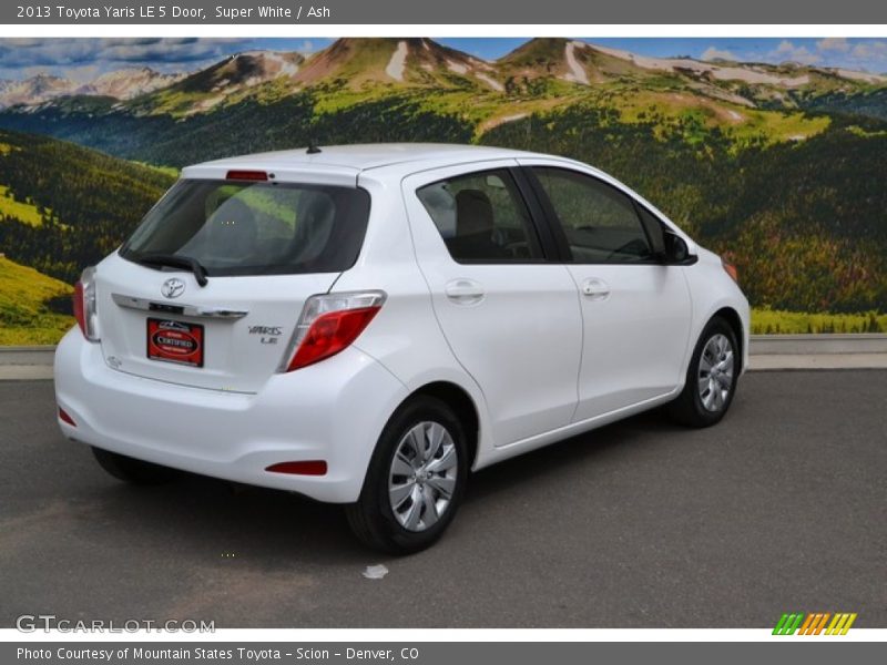 Super White / Ash 2013 Toyota Yaris LE 5 Door