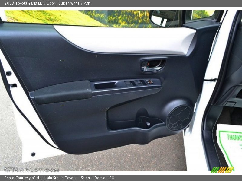 Super White / Ash 2013 Toyota Yaris LE 5 Door