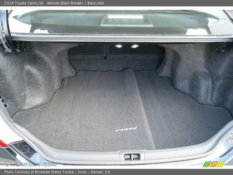 Attitude Black Metallic / Black/Ash 2014 Toyota Camry SE