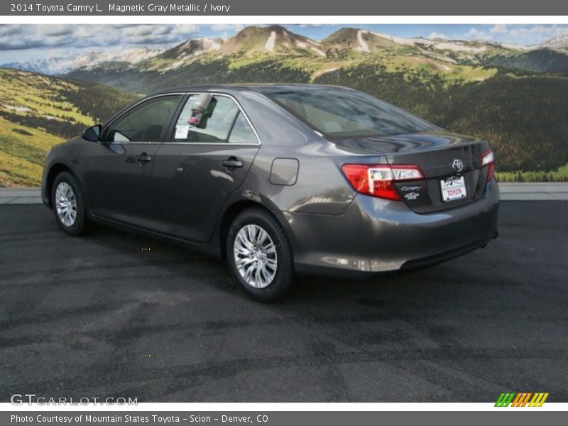 Magnetic Gray Metallic / Ivory 2014 Toyota Camry L