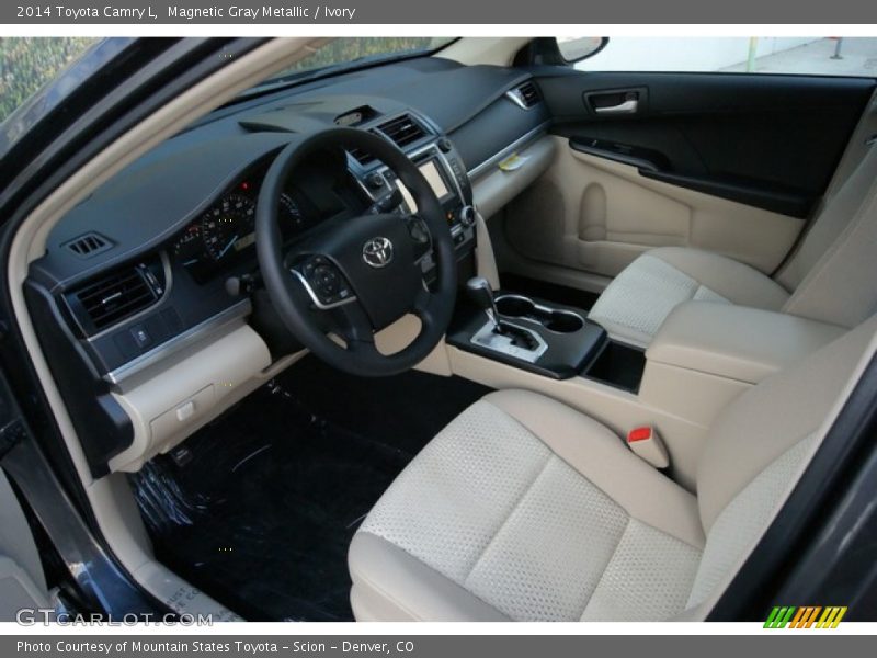 Magnetic Gray Metallic / Ivory 2014 Toyota Camry L