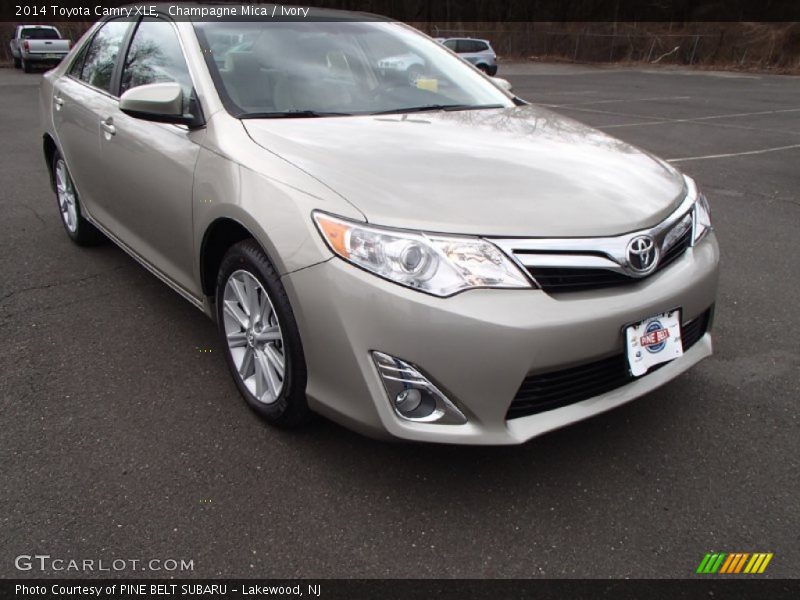 Champagne Mica / Ivory 2014 Toyota Camry XLE