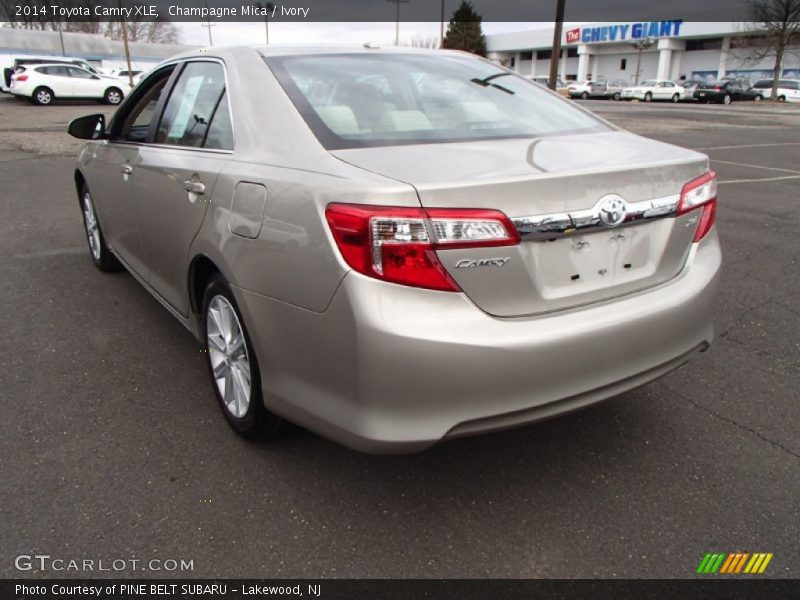 Champagne Mica / Ivory 2014 Toyota Camry XLE