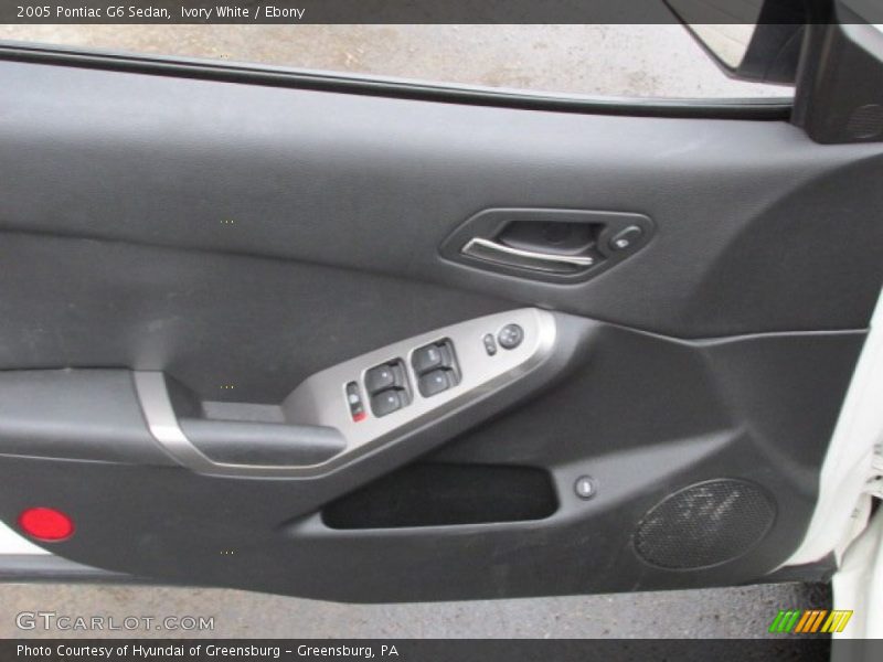 Ivory White / Ebony 2005 Pontiac G6 Sedan