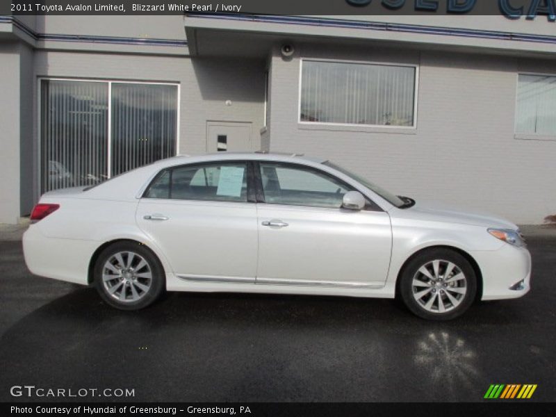 Blizzard White Pearl / Ivory 2011 Toyota Avalon Limited