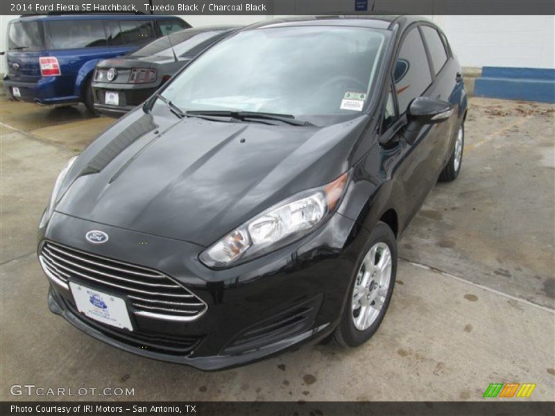 Tuxedo Black / Charcoal Black 2014 Ford Fiesta SE Hatchback