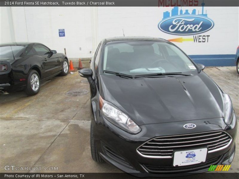 Tuxedo Black / Charcoal Black 2014 Ford Fiesta SE Hatchback