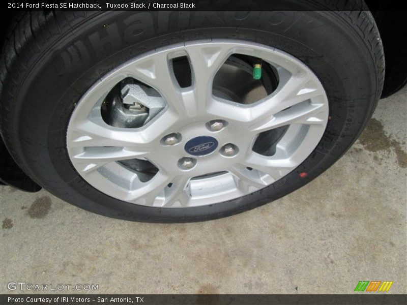 Tuxedo Black / Charcoal Black 2014 Ford Fiesta SE Hatchback