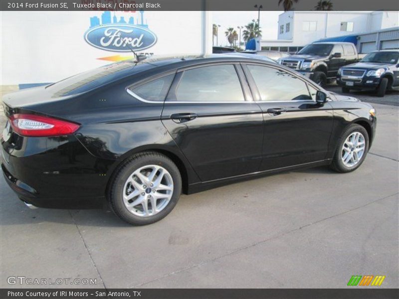 Tuxedo Black / Charcoal Black 2014 Ford Fusion SE