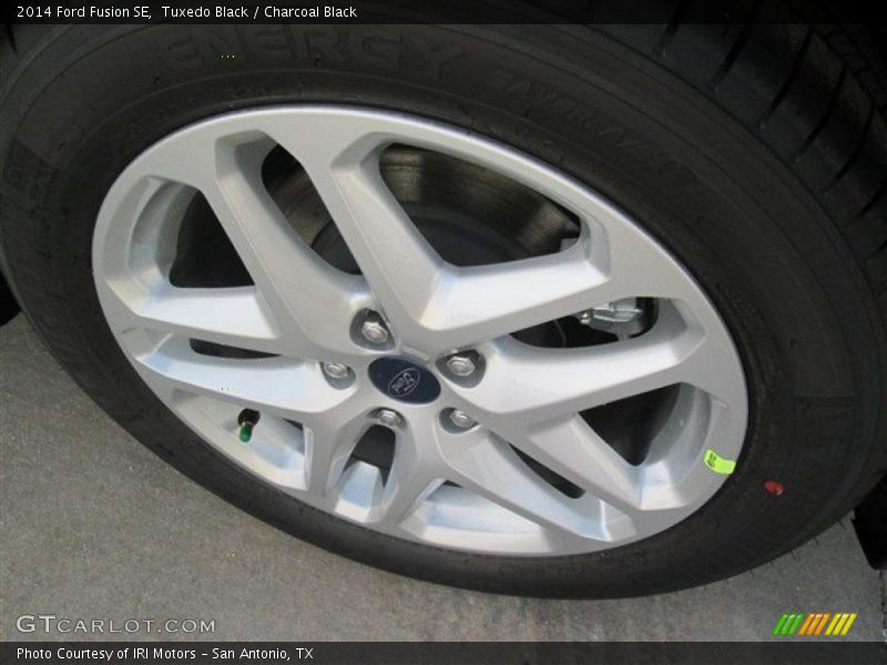 Tuxedo Black / Charcoal Black 2014 Ford Fusion SE