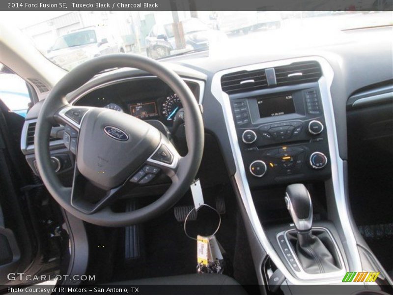 Tuxedo Black / Charcoal Black 2014 Ford Fusion SE