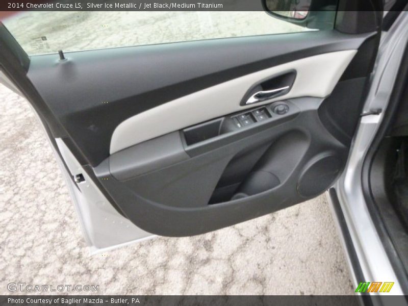 Silver Ice Metallic / Jet Black/Medium Titanium 2014 Chevrolet Cruze LS