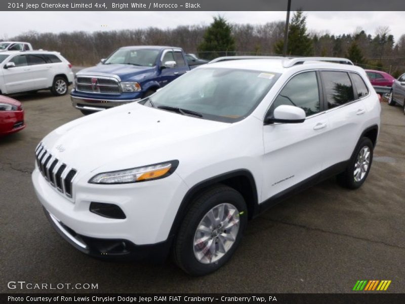 Front 3/4 View of 2014 Cherokee Limited 4x4