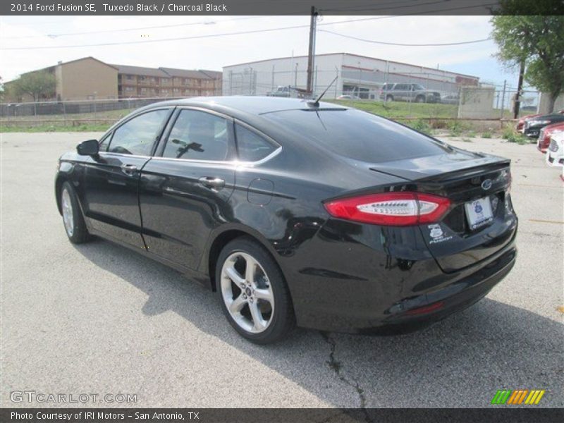 Tuxedo Black / Charcoal Black 2014 Ford Fusion SE