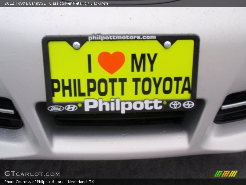 Classic Silver Metallic / Black/Ash 2012 Toyota Camry SE