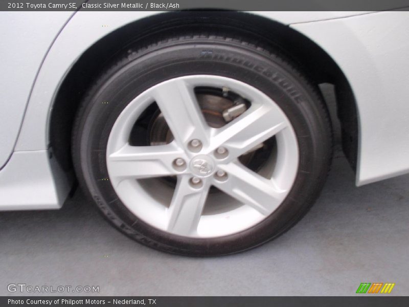 Classic Silver Metallic / Black/Ash 2012 Toyota Camry SE