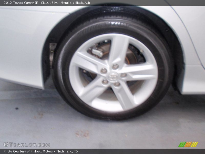 Classic Silver Metallic / Black/Ash 2012 Toyota Camry SE