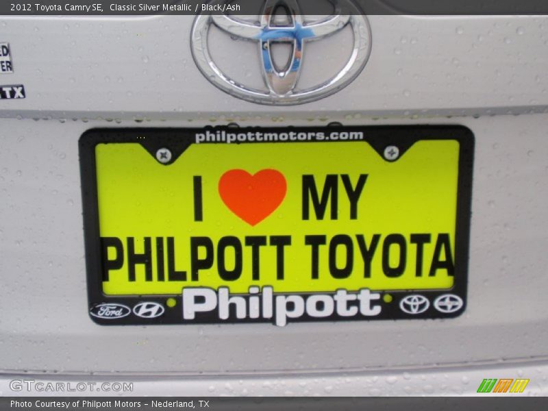 Classic Silver Metallic / Black/Ash 2012 Toyota Camry SE