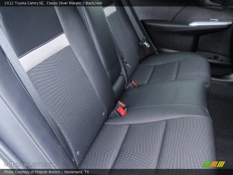 Classic Silver Metallic / Black/Ash 2012 Toyota Camry SE
