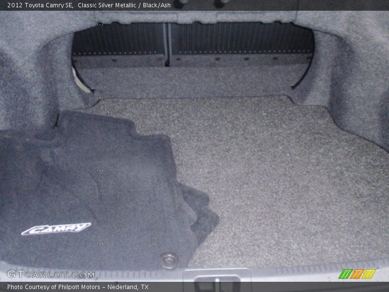 Classic Silver Metallic / Black/Ash 2012 Toyota Camry SE