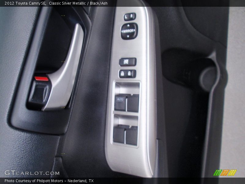 Classic Silver Metallic / Black/Ash 2012 Toyota Camry SE