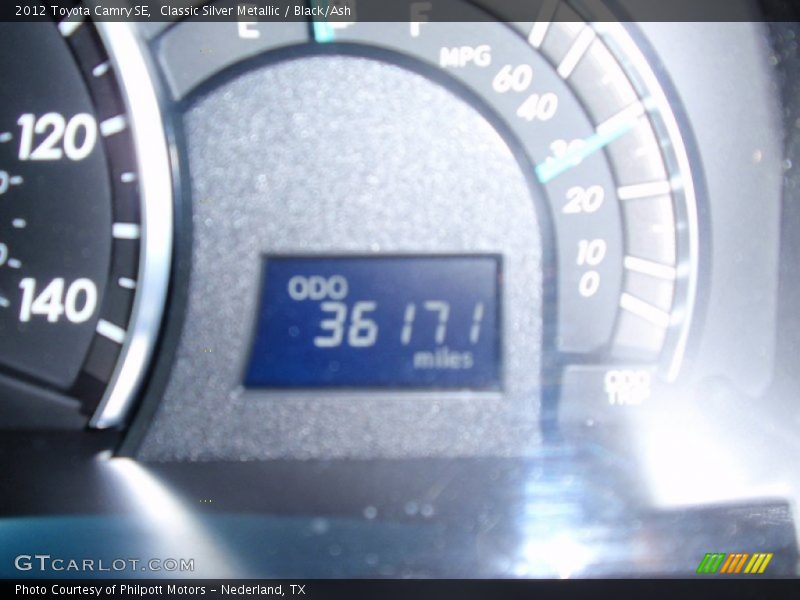 Classic Silver Metallic / Black/Ash 2012 Toyota Camry SE
