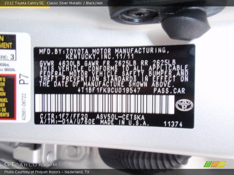 Classic Silver Metallic / Black/Ash 2012 Toyota Camry SE