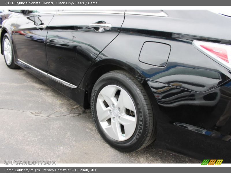 Black Onyx Pearl / Camel 2011 Hyundai Sonata Hybrid