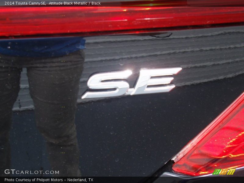 Attitude Black Metallic / Black 2014 Toyota Camry SE