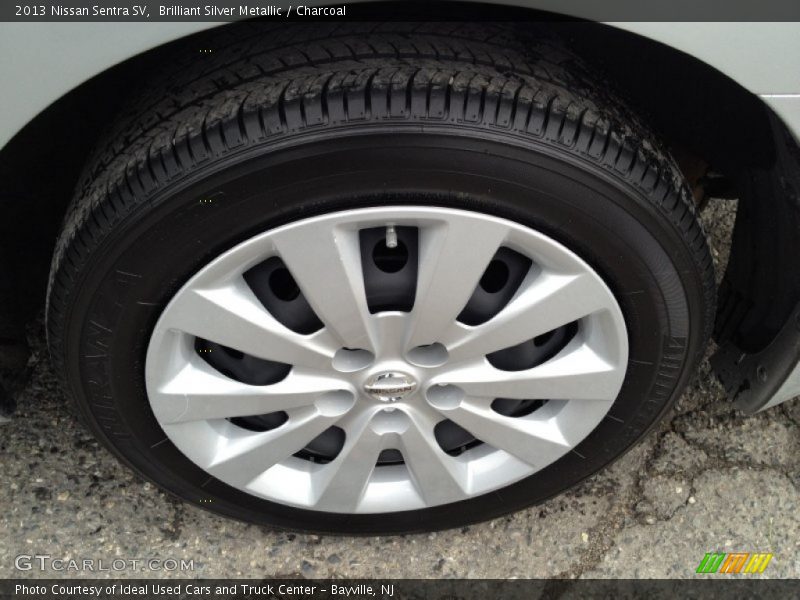 Brilliant Silver Metallic / Charcoal 2013 Nissan Sentra SV