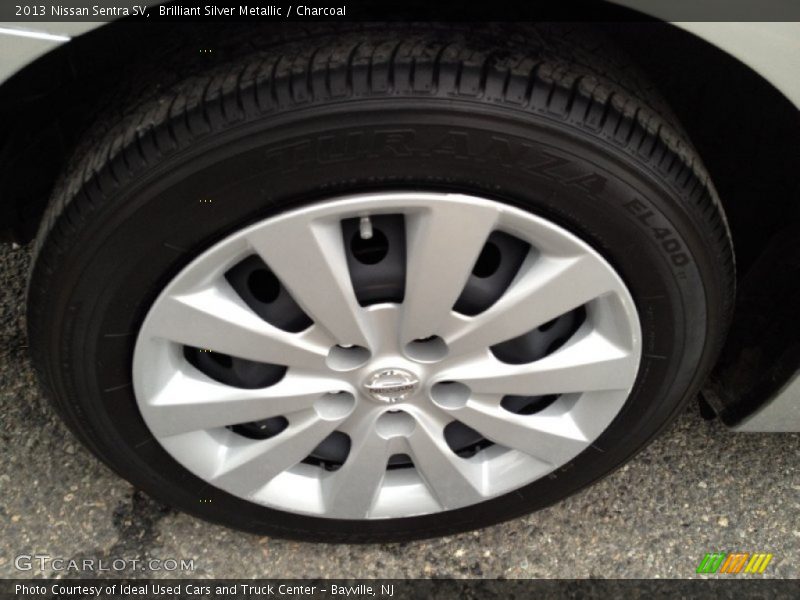 Brilliant Silver Metallic / Charcoal 2013 Nissan Sentra SV