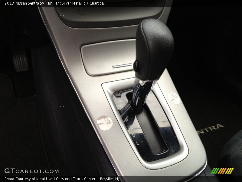Brilliant Silver Metallic / Charcoal 2013 Nissan Sentra SV