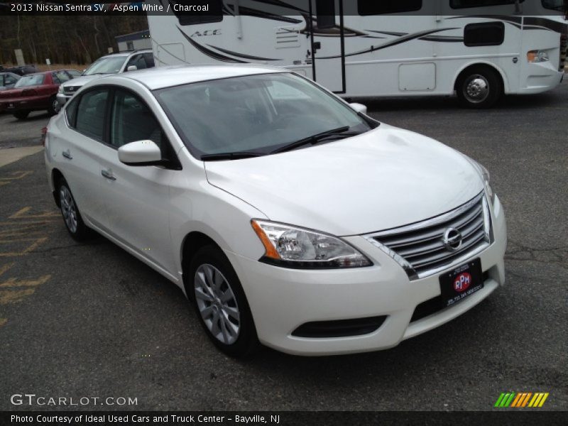 Aspen White / Charcoal 2013 Nissan Sentra SV