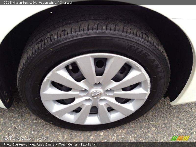 Aspen White / Charcoal 2013 Nissan Sentra SV