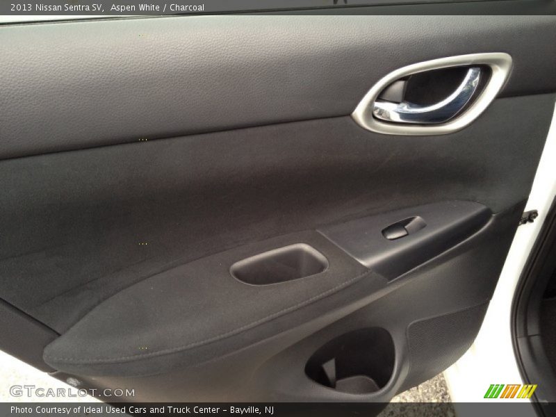 Aspen White / Charcoal 2013 Nissan Sentra SV