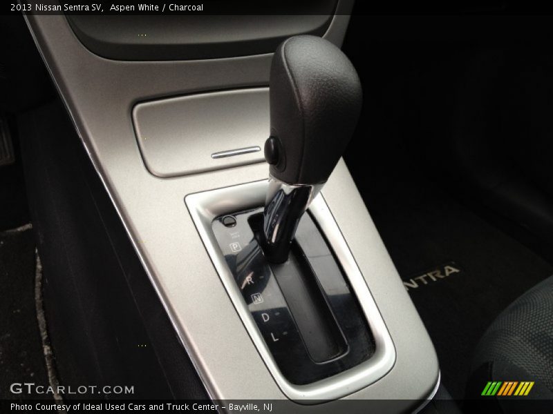 Aspen White / Charcoal 2013 Nissan Sentra SV