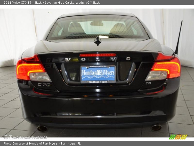 Black / Soverign Hide Calcite Leather/Off Black 2011 Volvo C70 T5