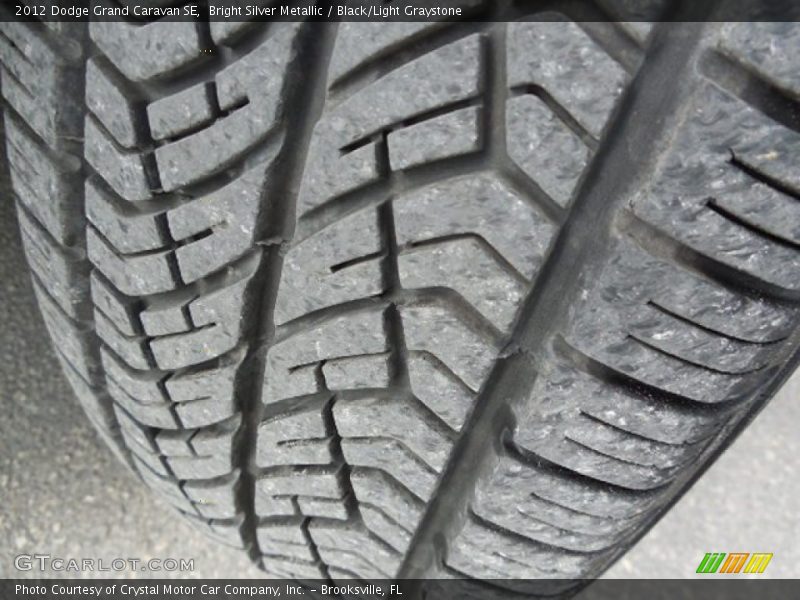 Bright Silver Metallic / Black/Light Graystone 2012 Dodge Grand Caravan SE