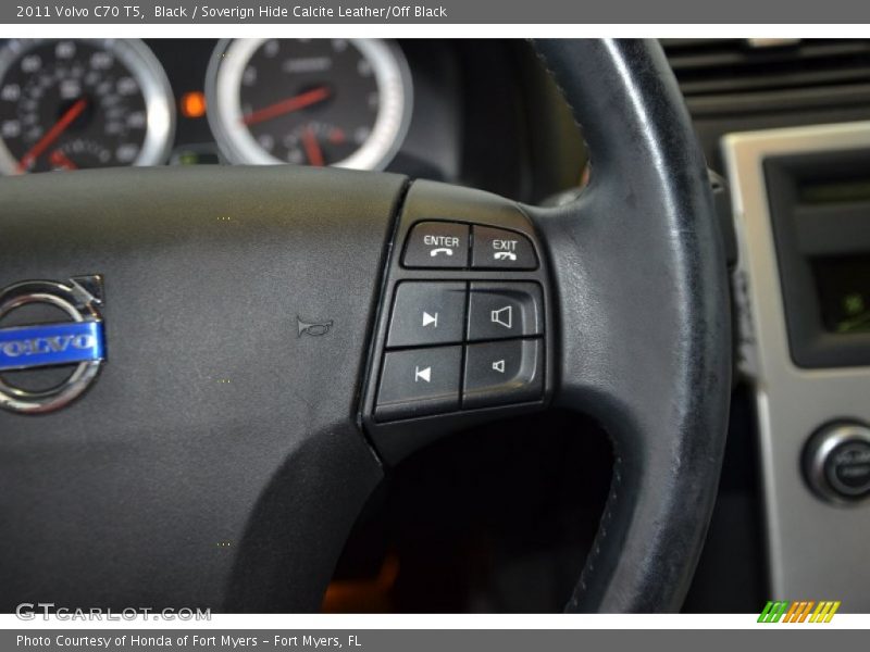 Black / Soverign Hide Calcite Leather/Off Black 2011 Volvo C70 T5