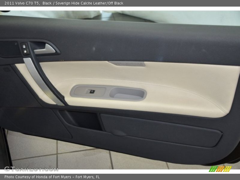 Black / Soverign Hide Calcite Leather/Off Black 2011 Volvo C70 T5