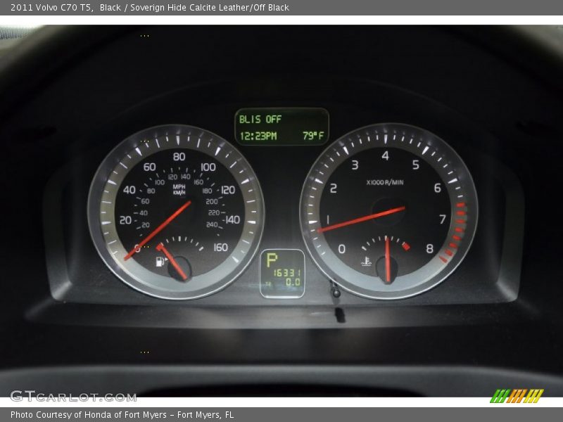 Black / Soverign Hide Calcite Leather/Off Black 2011 Volvo C70 T5