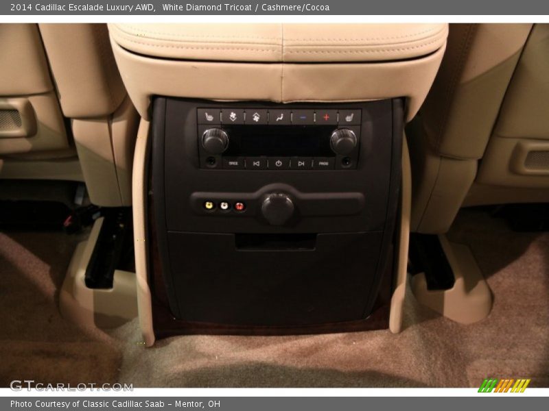White Diamond Tricoat / Cashmere/Cocoa 2014 Cadillac Escalade Luxury AWD