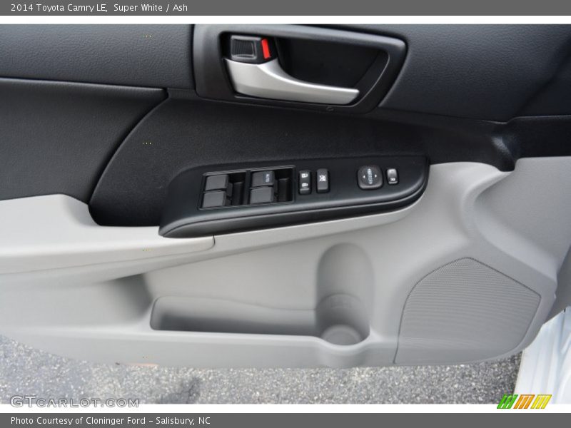 Super White / Ash 2014 Toyota Camry LE