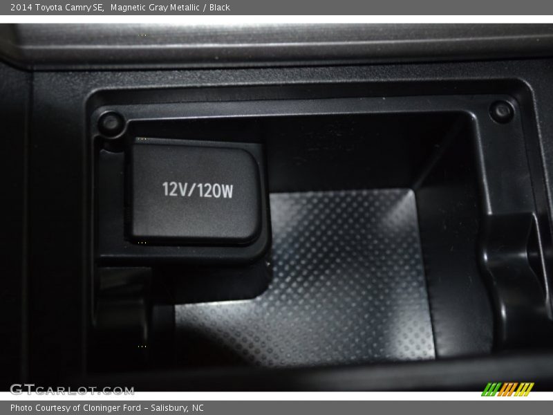 Magnetic Gray Metallic / Black 2014 Toyota Camry SE